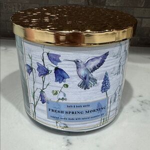 Bath & Body Works Fresh Spring Morning Candle blue new unused